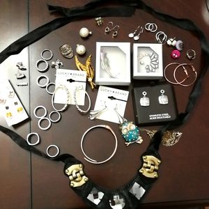 Lot of 35 pieces/ earring sets jewelry Lucky Brand NWT earrings and bangle